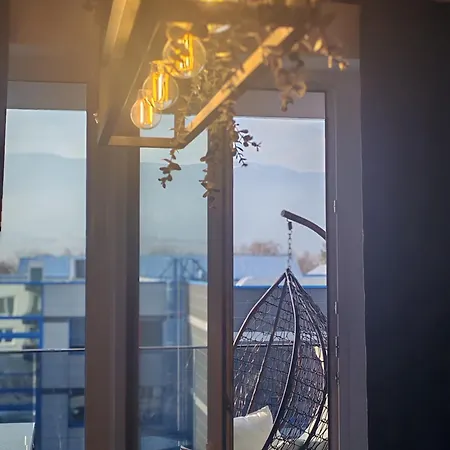 S Vyhladom Na Martinske Hole V Industrialnom Style