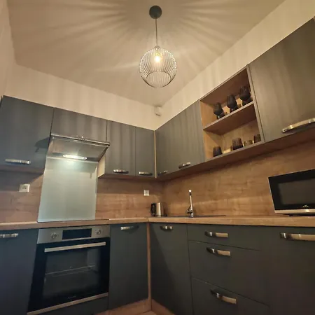 S Vyhladom Na Martinske Hole V Industrialnom Style * Мартин