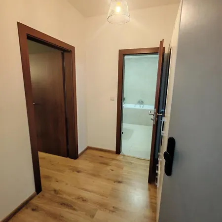 S Vyhladom Na Martinske Hole V Industrialnom Style