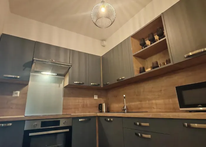 S Výhľadom Na Martinské Hole V Industriálnom štýle * Martin