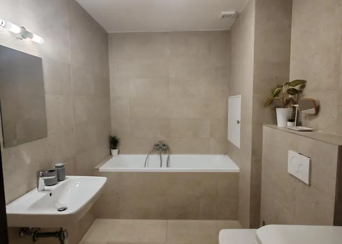 S Výhľadom Na Martinské Hole V Industriálnom štýle Appartamento Martin